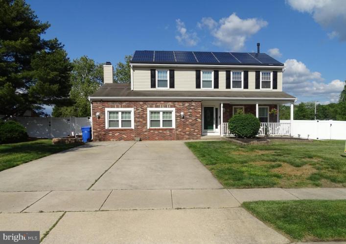 Photo of 2 Hollybush Drive, Glassboro NJ