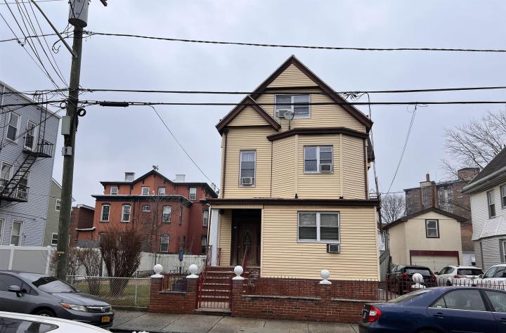 Photo of 146 Pearsall Avenue, Jersey City Greenville NJ