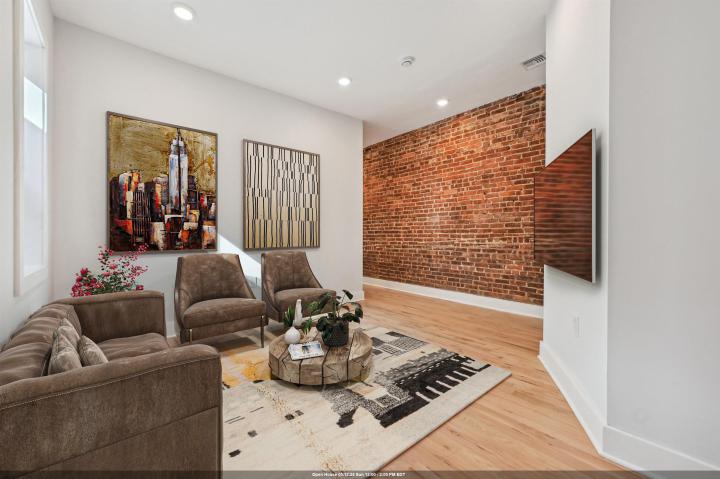 Photo of 933A Summit Avenue 3, Jersey City Heights NJ