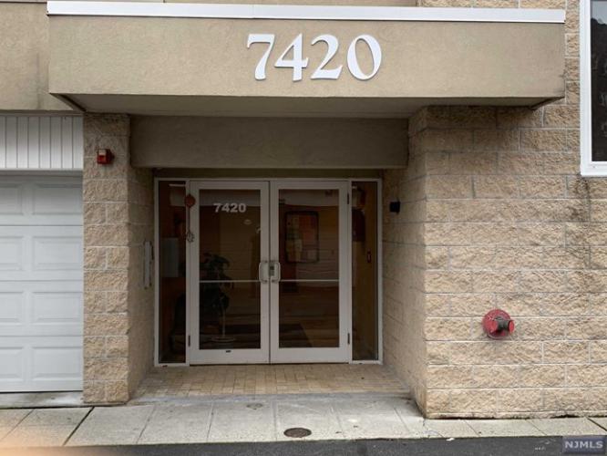 Photo of 7420 Boulevard East 2c, North Bergen NJ