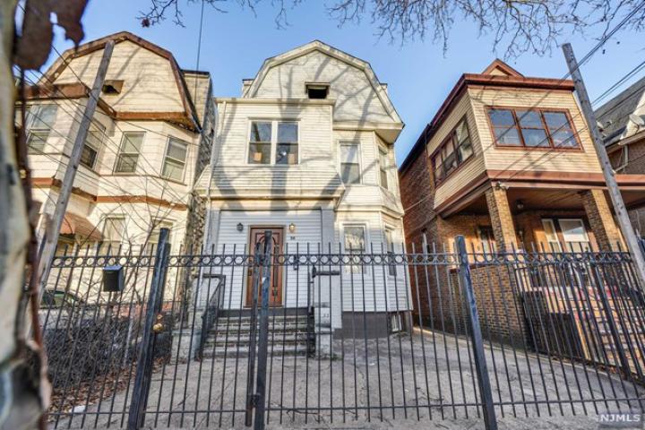 Photo of 34 Wegman Parkway, Jersey City NJ