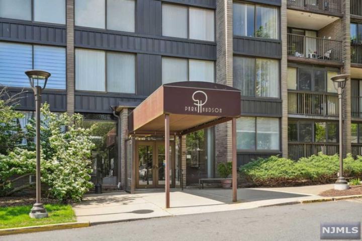 Photo of 9060 Palisade Avenue 710, North Bergen NJ