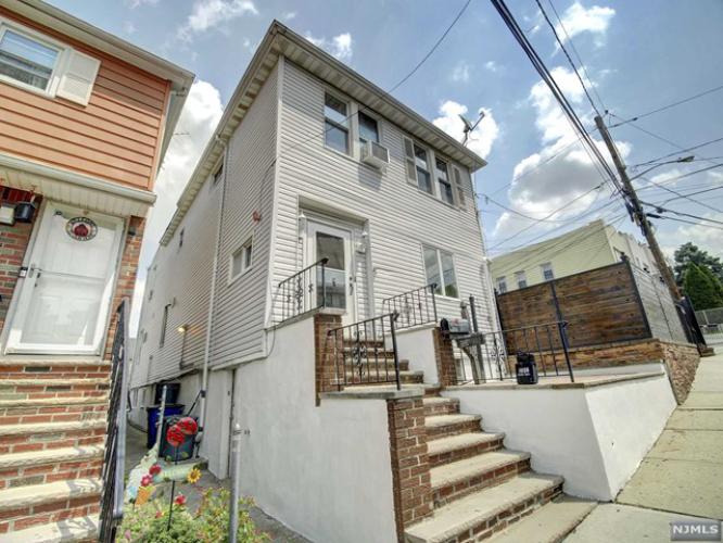 Photo of 1502 85th Street