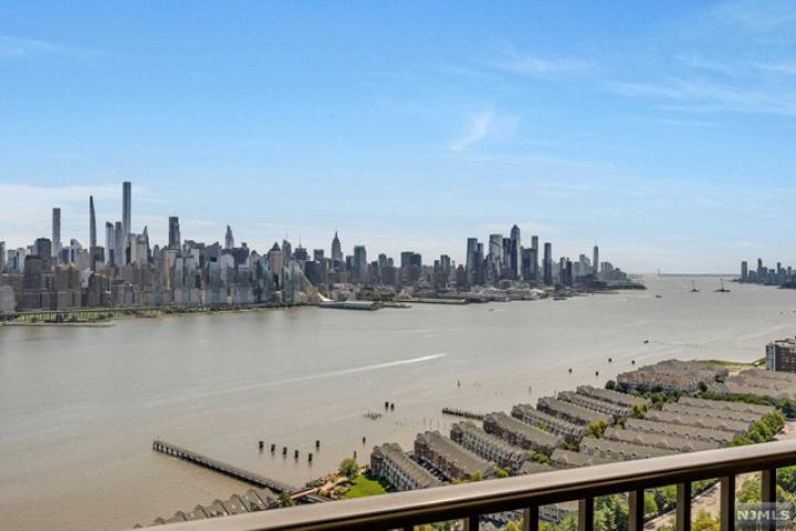 Photo of 7000 Boulevard East 40b, Guttenberg NJ