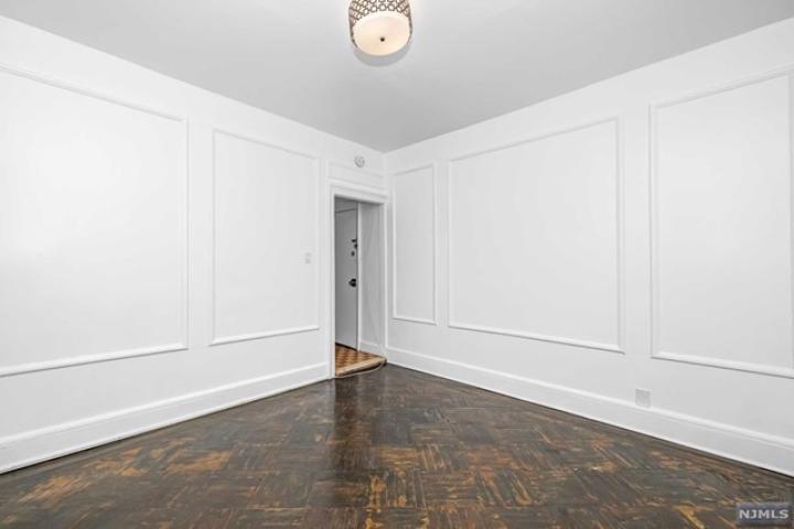 Photo of 140 Carlton Avenue 7, Jersey City NJ