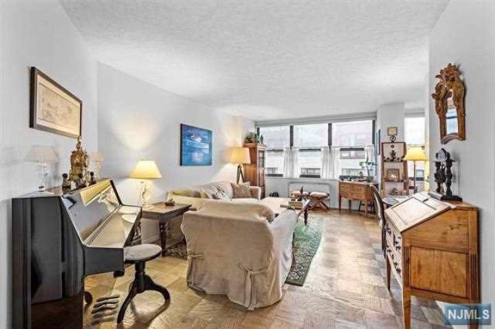 Photo of 7004 Boulevard East 4d, Guttenberg NJ