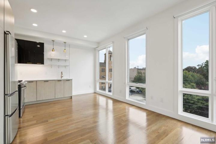 Photo of 250 Van Horne Street 4, Jersey City NJ