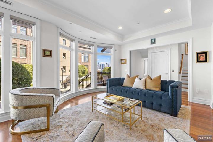Photo of 3 Oxford Landing 3, Weehawken NJ