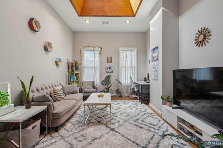 Photo of 142 Webster Avenue 2l, Jersey City NJ