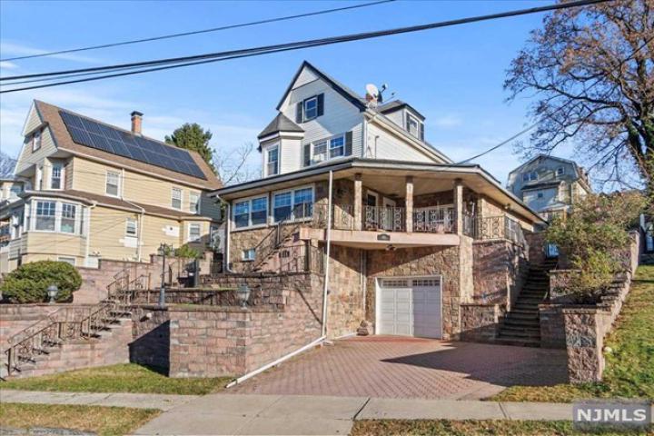 Photo of 31 North Midland Avenue, Kearny NJ