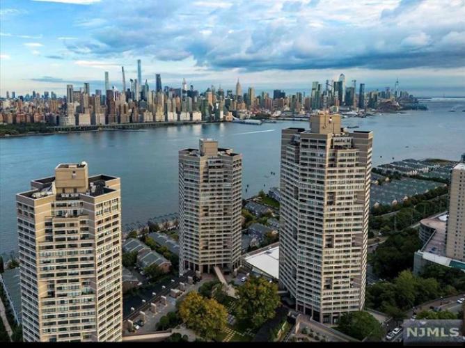 Photo of 7000 Boulevard East 49i, Guttenberg NJ