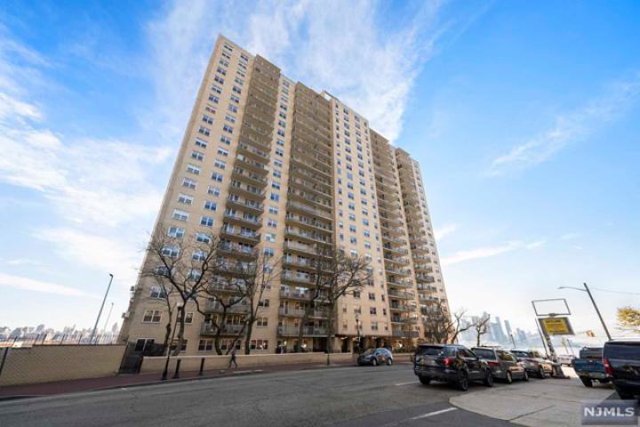 Photo of 6600 Boulevard East 16f, West New York NJ