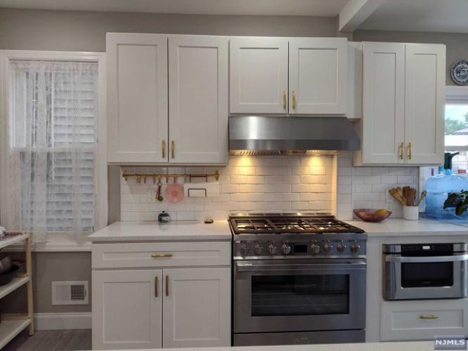 Photo of 224 Oakwood Avenue, Kearny NJ