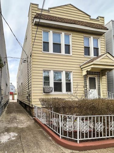 Photo of 151 Audubon Avenue, Jersey City West Bergen NJ