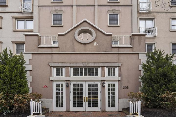 Photo of 201 Shearwater Court West 31, Jersey City Greenville NJ