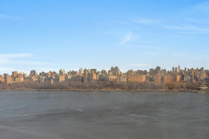 Photo of 7002 Blvd East 19a, Guttenberg NJ