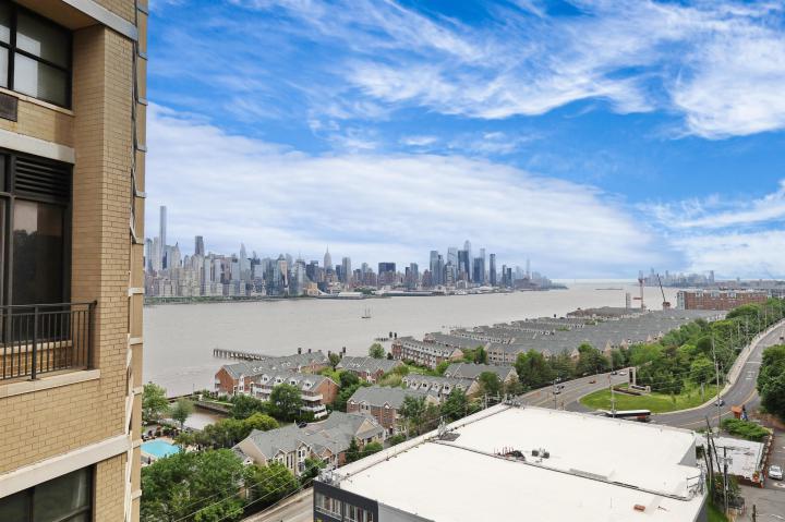 Photo of 7002 Blvd East 15p, Guttenberg NJ