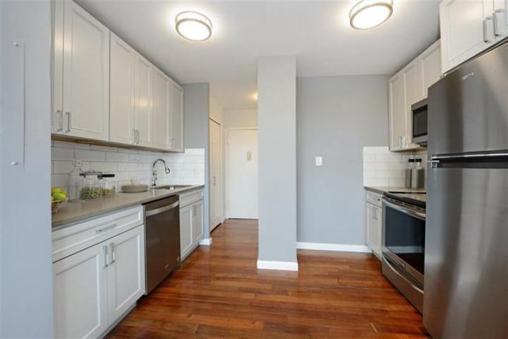 Photo of 100 Manhattan Avenue 205, Union City NJ
