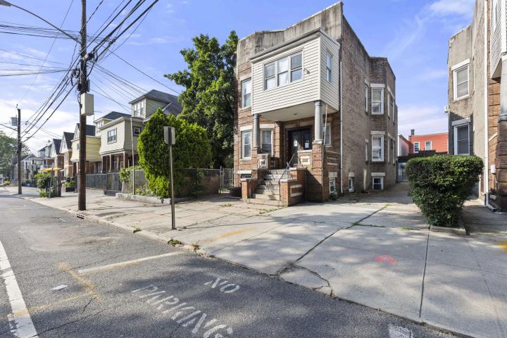 Photo of 35 Wegman Parkway, Jersey City Greenville NJ