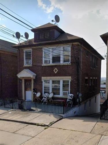 Photo of 711 Grand Avenue