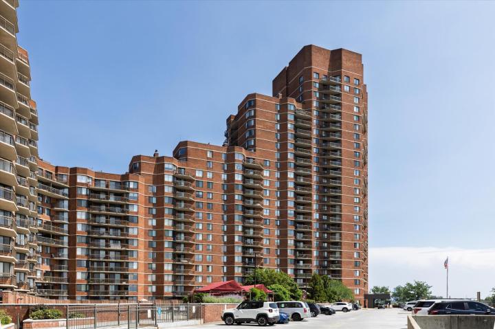 Photo of 401 Harmon Cove Tower, Secaucus NJ