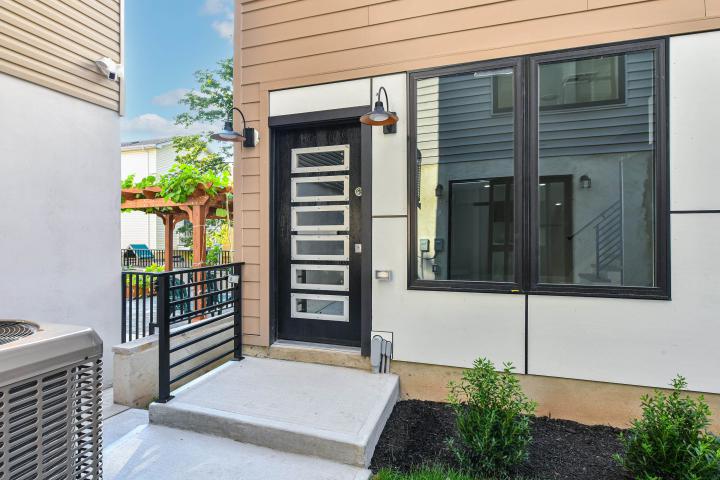 Photo of 221 Columbia Avenue 3adu, Jersey City Heights NJ