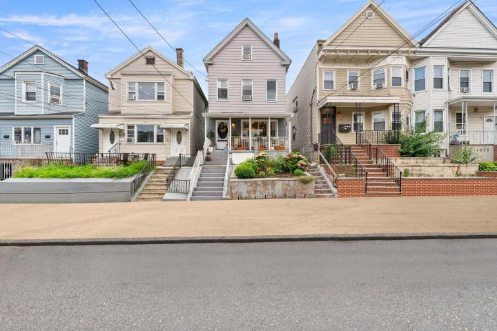 Photo of 26 East 49th Street, Bayonne NJ