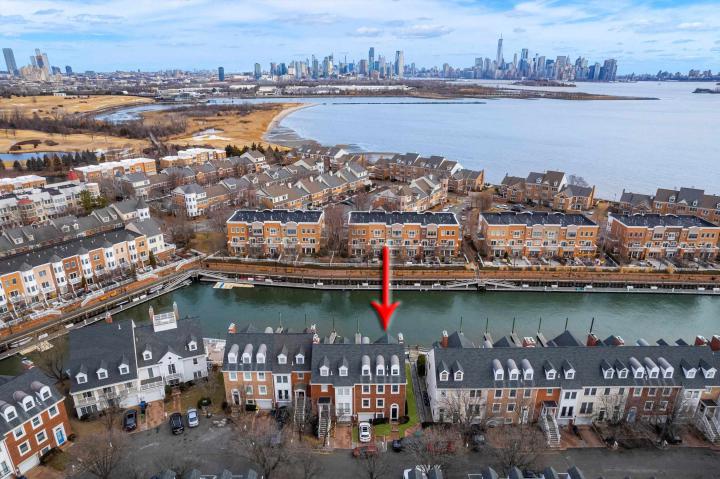 Photo of 10 Half Moon Isle 10, Jersey City Greenville NJ