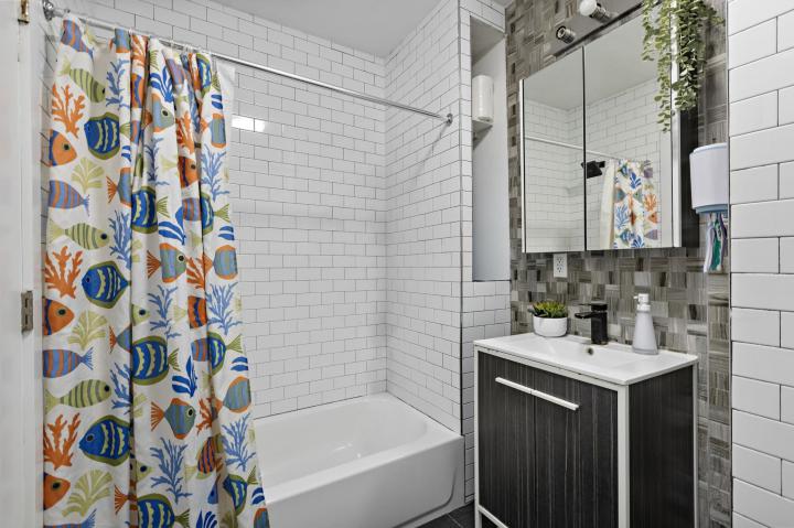 Photo of 19 Jewett Avenue