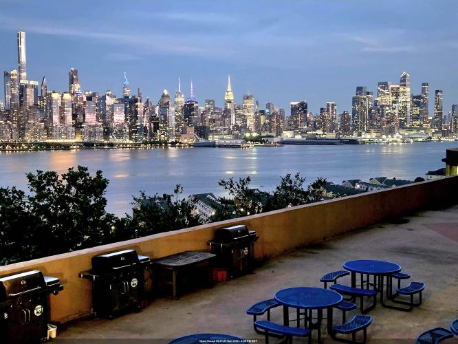 Photo of 6600 Blvd East 21kjfkblvd, West New York NJ