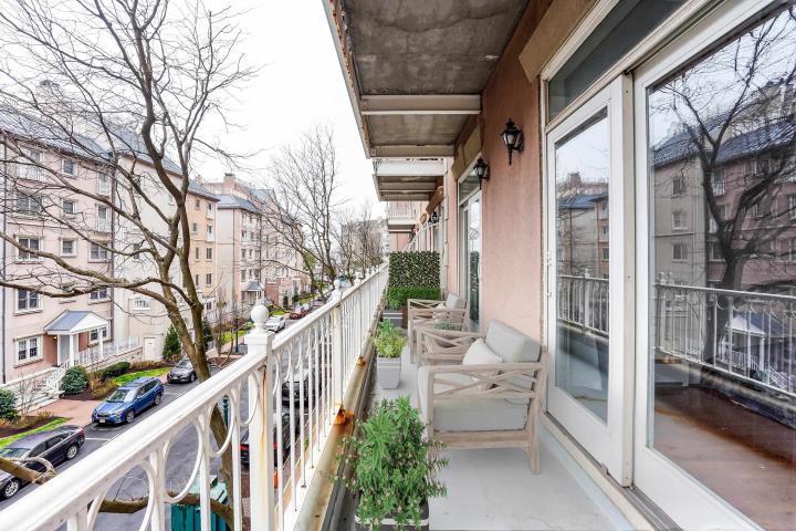 Photo of 207 Shearwater Court West 31, Jersey City Greenville NJ