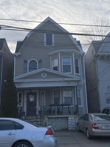 Photo of 887 Montgomery Street