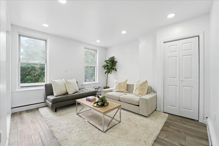 Photo of 283 Griffith Street