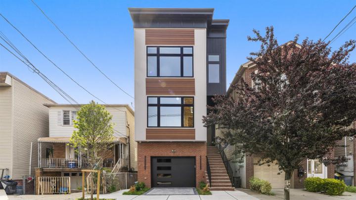 Photo of 93 Terrace Avenue 2