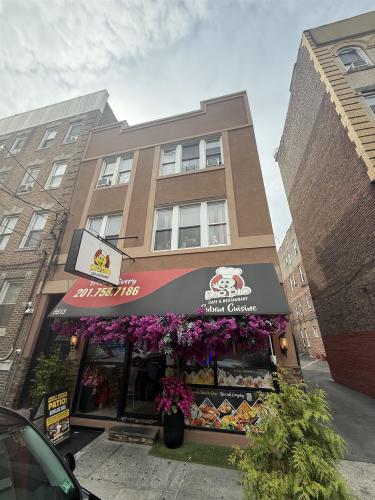 Photo of 5513 Hudson Avenue