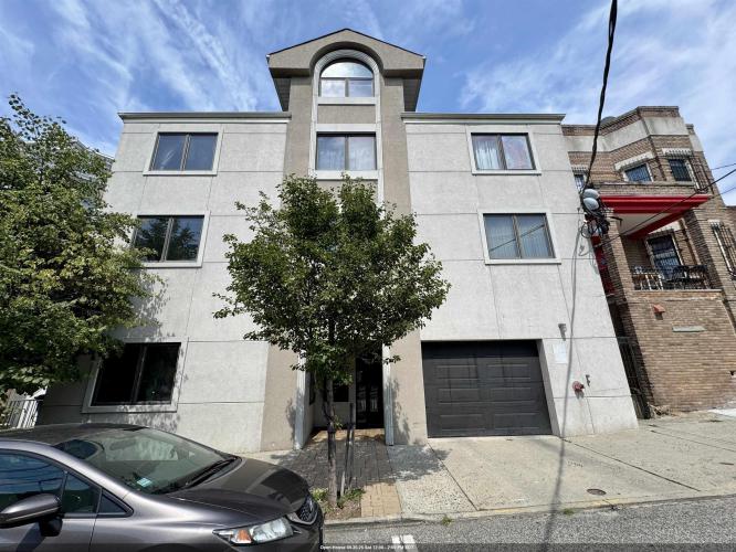 Photo of 112 63rd Street 33, West New York NJ