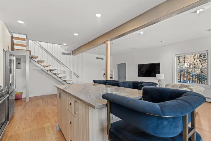 Photo of 9009 Riverside Pl