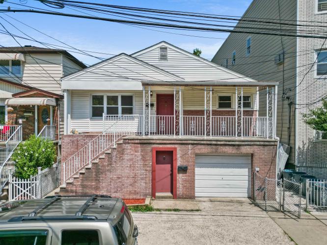 Photo of 21 West 14th Street, Bayonne NJ
