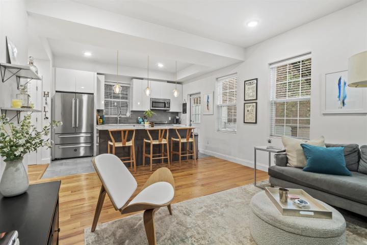 Photo of 84 Manhattan Avenue 2, Jersey City Heights NJ