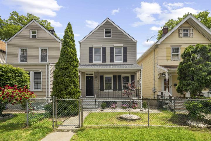 Photo of 422 Davis Avenue, Kearny NJ