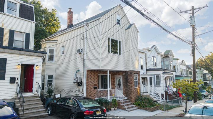 Photo of 393 Fairmount Avenue, Jersey City Journal Square NJ