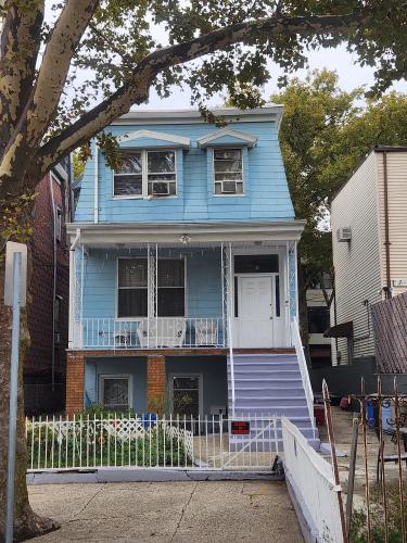 Photo of 84 Waverly Street, Jersey City Heights NJ