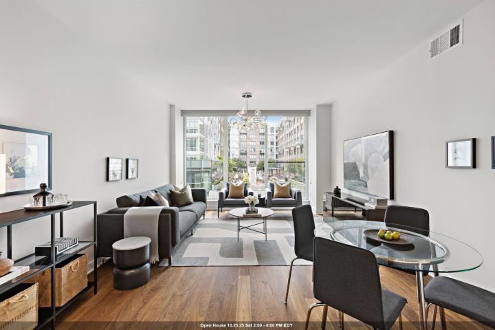 Photo of 1200 Avenue At Port Imperi 520