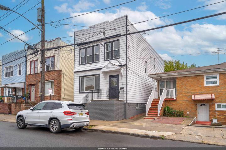 Photo of 143 Roosevelt Avenue, Jersey City West Bergen NJ