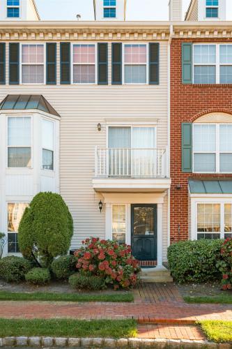 Photo of 22 Redwood Street, Jersey City West Bergen NJ