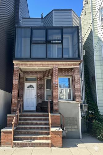 Photo of 1709 Palisade Avenue