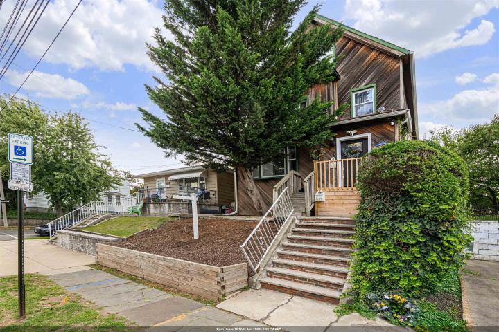Photo of 687 Avenue E, Bayonne NJ