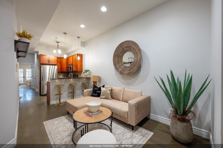 Photo of 4508 Brown Street 1r