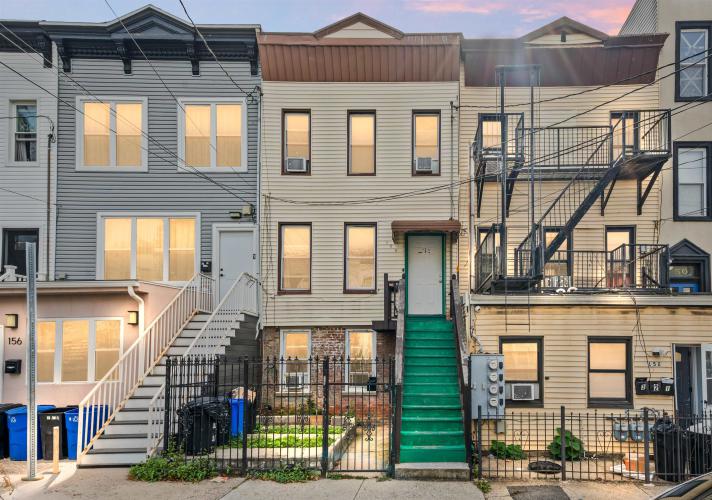 Photo of 154 Van Horne Street, Jersey City Bergen Lafayette NJ