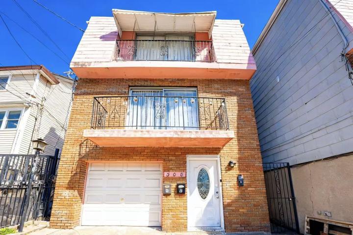 Photo of 308 5th Street